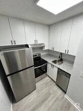 Building Photo - Vista Shores
