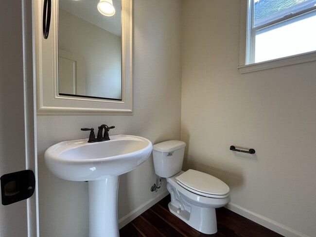 Building Photo - 3BD/3BA Bethany Home with Vaulted Ceilings, Stainless Appliances & Gas Fireplace