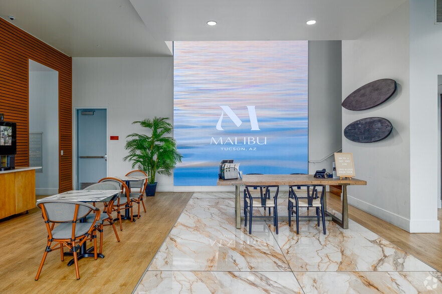 Lobby Photo - Malibu