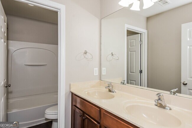 Building Photo - 1201 Loowit Falls Ct