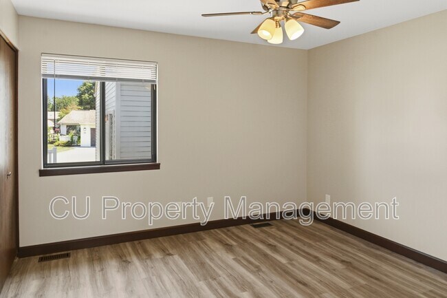 Building Photo - 2409 Heritage Dr