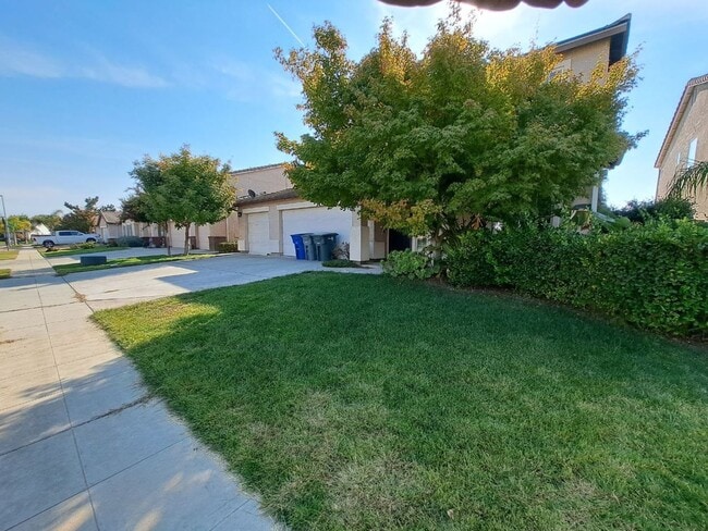 Building Photo - Beautiful 4 Bedroom House Ready To Call Home!