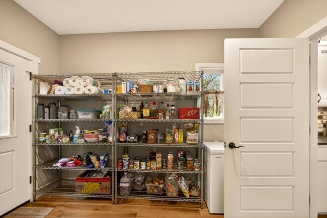 Building Photo - 860 Humbug Creek Rd