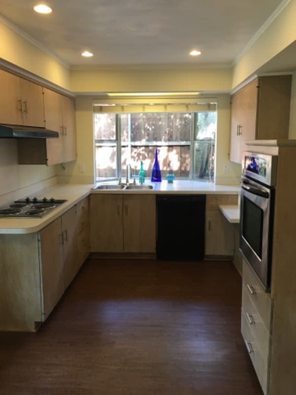 Building Photo - 211 Hanover Ln