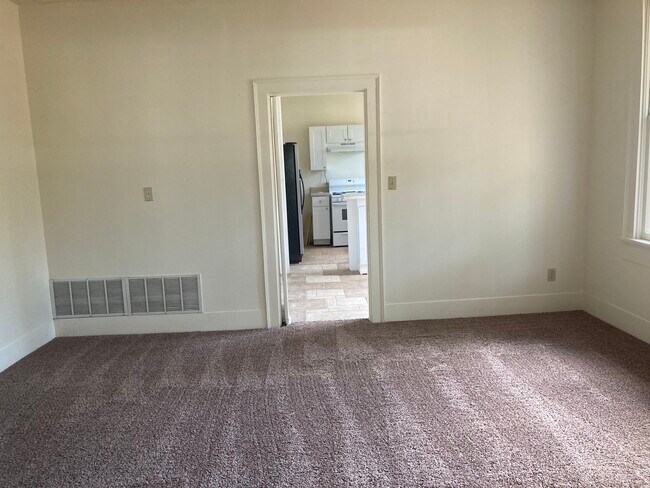 Building Photo - 1715 Locust St