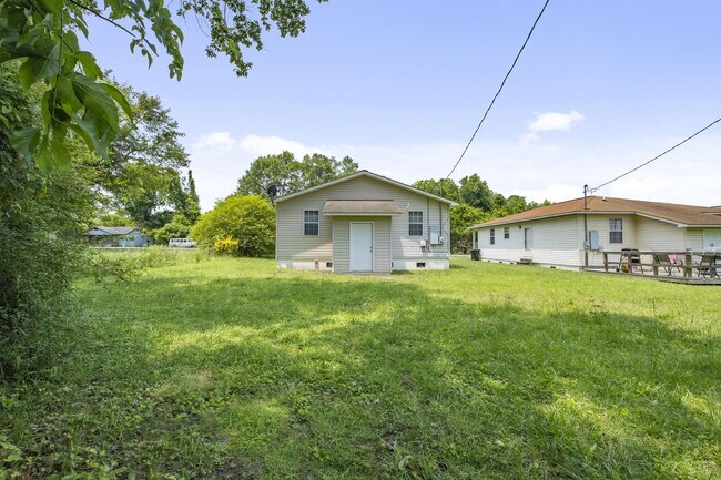 Building Photo - 1408 Harrison Ave