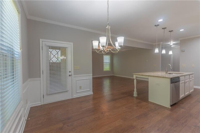 Building Photo - 5046 Apple Grove Rd NE