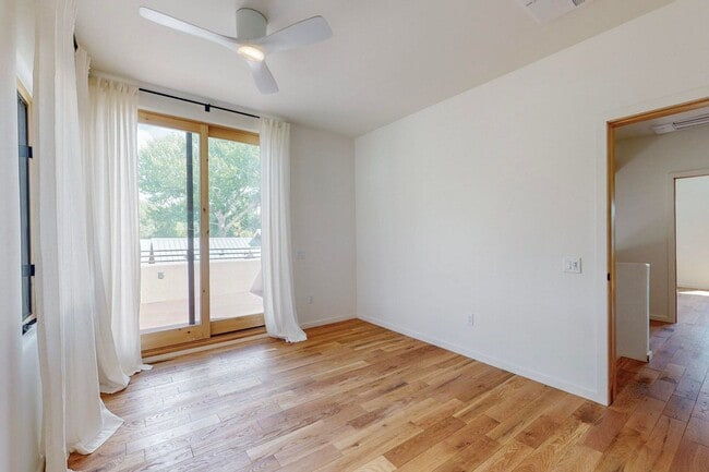 Building Photo - North Valley Fabulous 2018/sf 2 Bedroom  2.5 Bath  with Garage