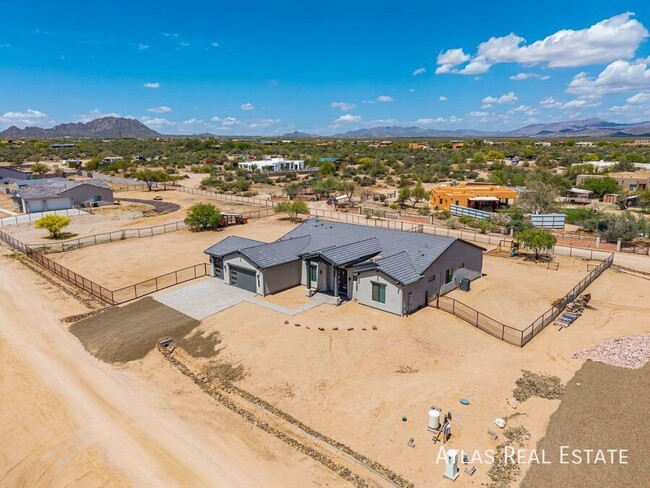 Building Photo - 15532 E Palo Brea Ln
