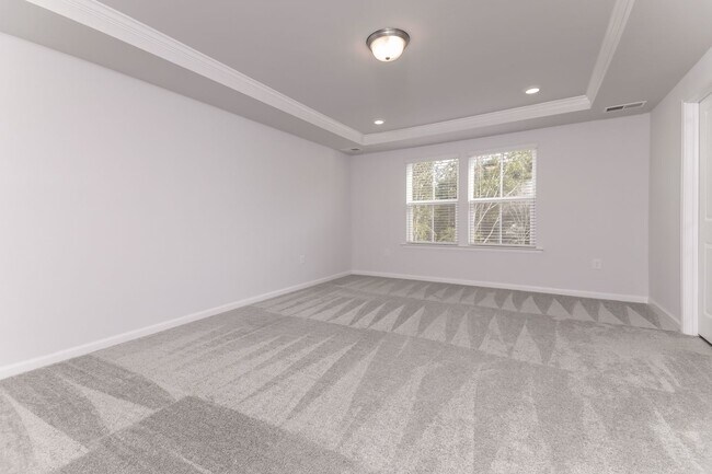 Building Photo - $300 Off First Month Rent!!! Charming 5 Bedroom Home Located In Raleigh NC!!!