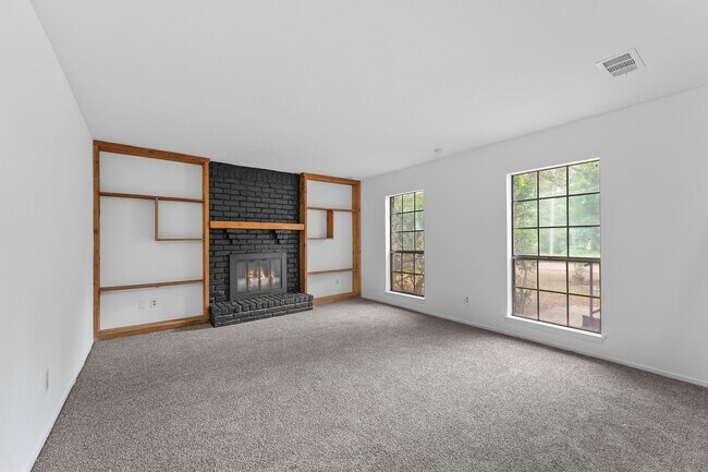 Building Photo - 2247 Oak Shores Dr