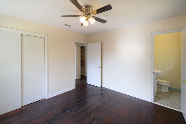 Building Photo - Updated 3BR Home with Fenced Yard on Quiet Street in Lake City