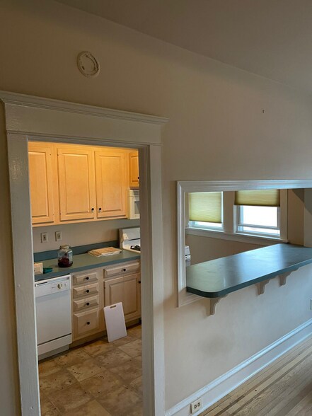 Building Photo - 6215 Ventnor Ave