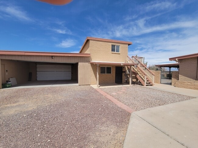 Building Photo - 3810 W Ironwood Hill Dr
