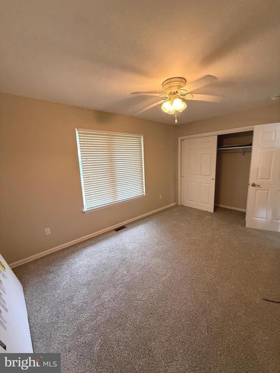 Building Photo - 9 Piegan Ln