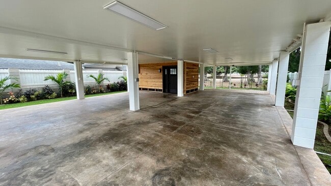 Building Photo - FULLY FURNISHED, STUNNING, BRAND NEW CONST...