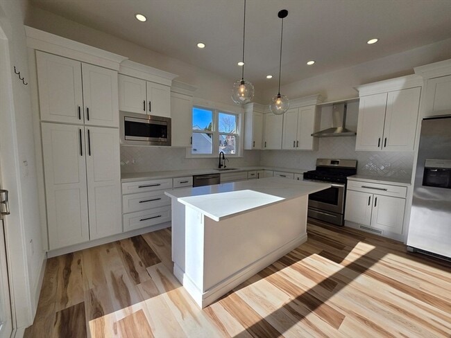 Building Photo - 84 Dudley St