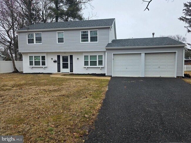 Building Photo - 14 East Ct