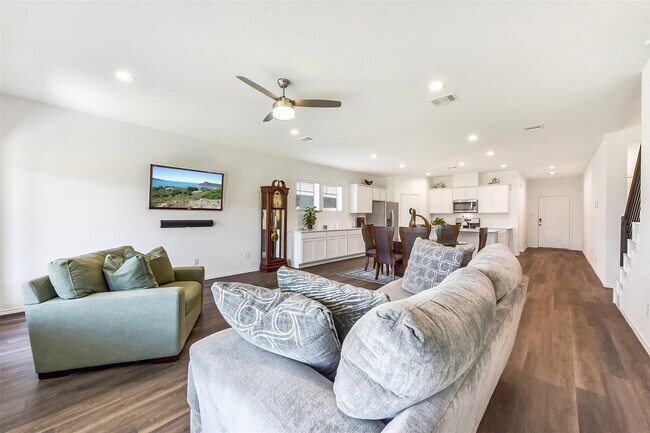 Building Photo - 4985 Blue Beetle Rdg Dr