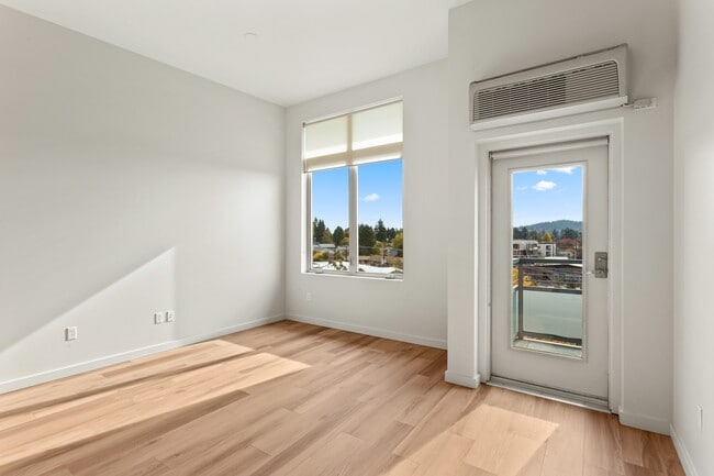 Building Photo - The Beverly