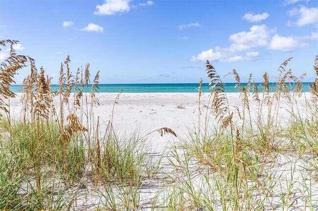 Building Photo - 9498 Alborado Rd