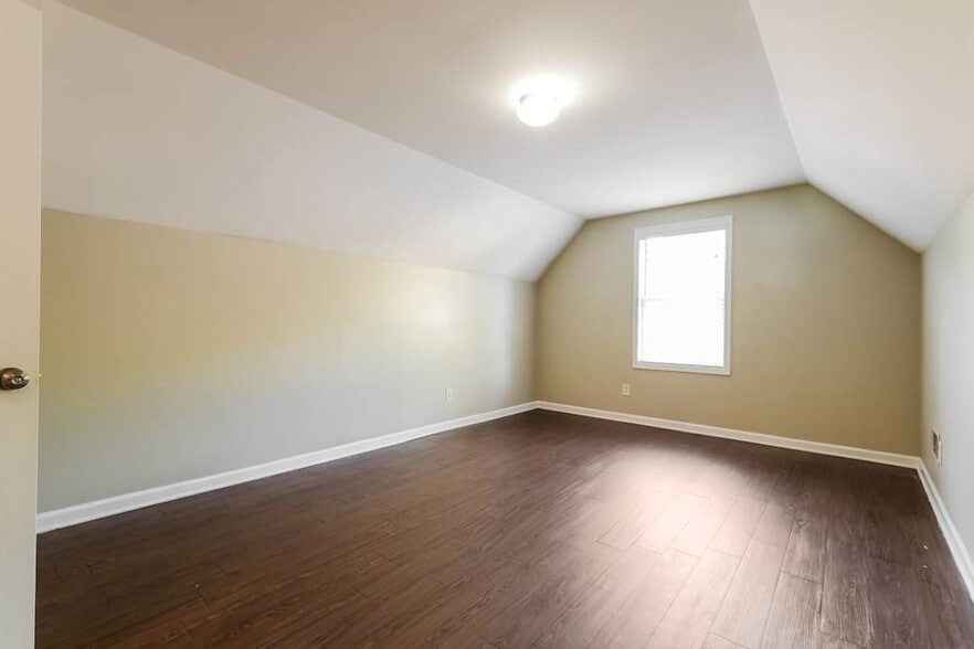 Building Photo - 2506 Gristhaven Ln