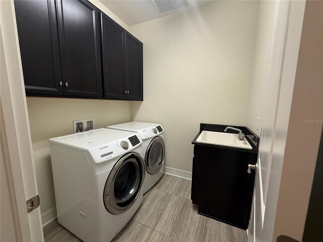 Building Photo - 4557 Vermillion Sky Dr