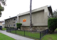 Building Photo - 326 E. Pearson