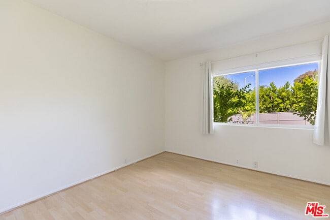 Building Photo - 23020 Wrencrest Dr