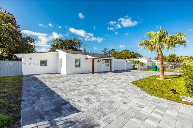 Building Photo - 10050 SW 171st St