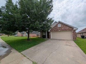 Building Photo - Move-in Ready 3 bed/ 2 bath home in North Bossier