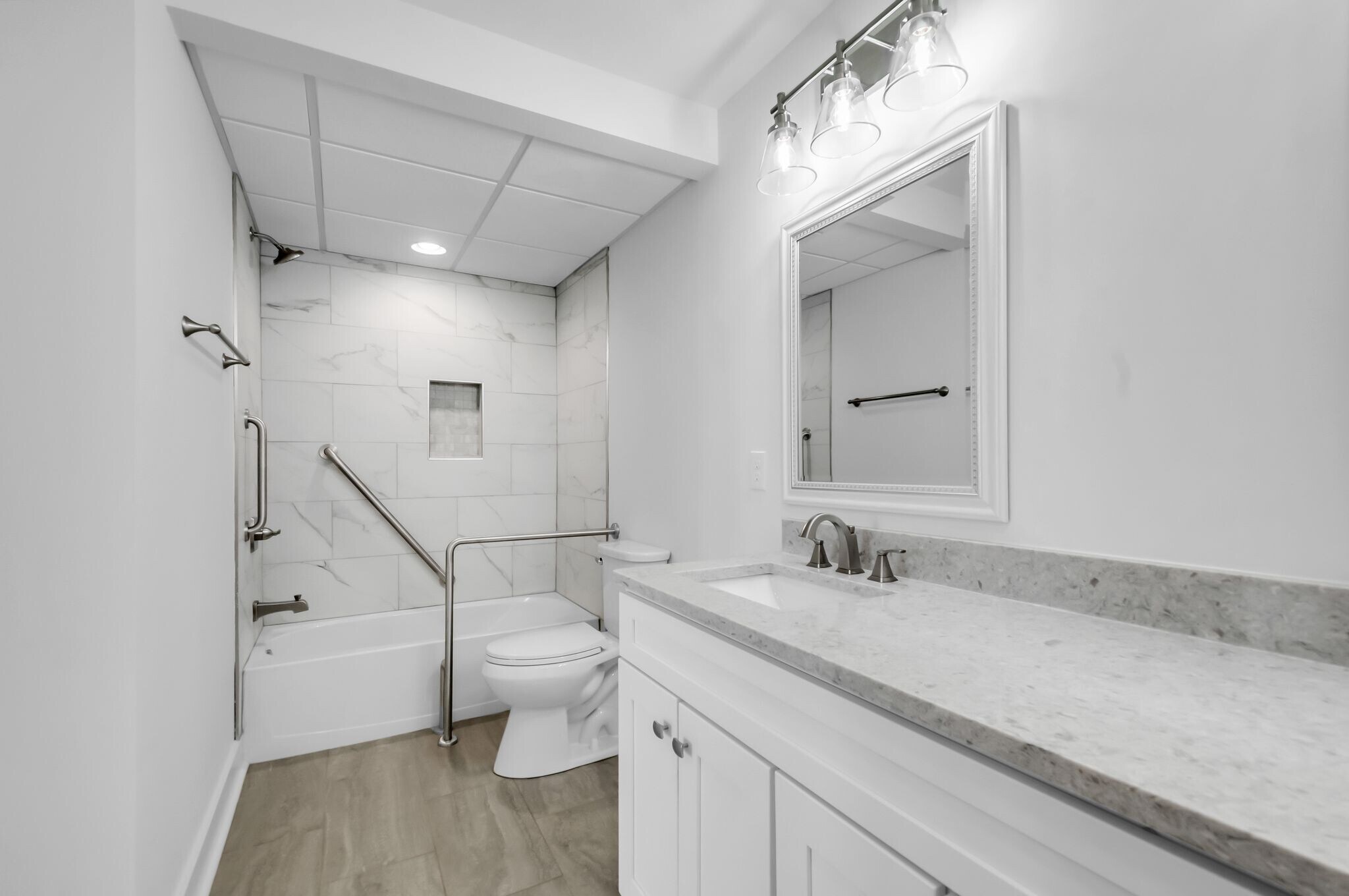 Building Photo - 6666 Brookmont Ter