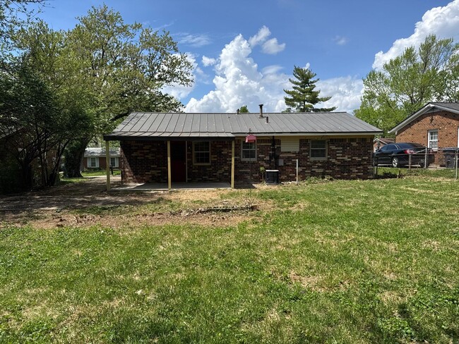 Building Photo - 6907 Longlake Dr