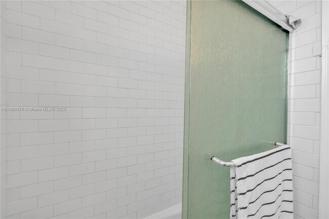 Building Photo - 439 15th St