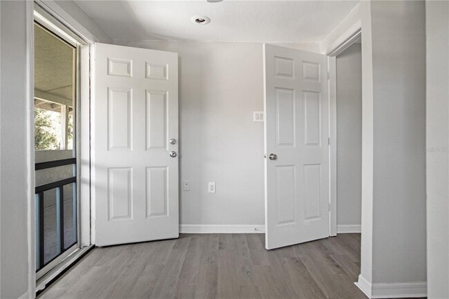 Building Photo - 1002 Avenue E