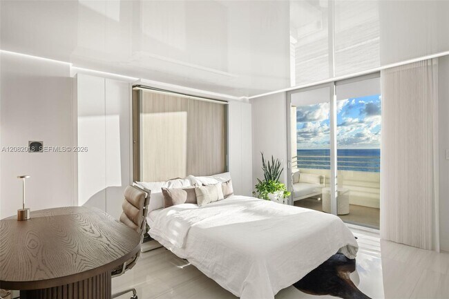 Building Photo - 5555 Collins Ave