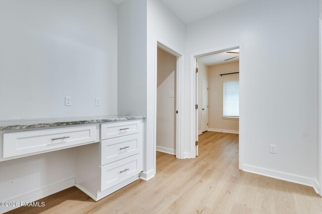 Building Photo - 204 Romero St