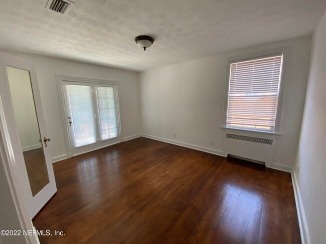 Building Photo - 1271 Belmont Terrace