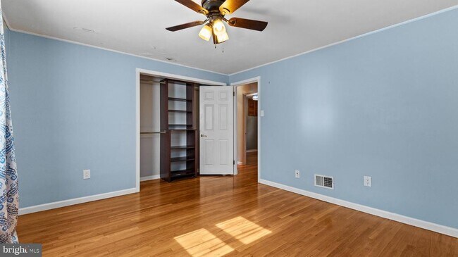 Building Photo - 203 Ashwood Way