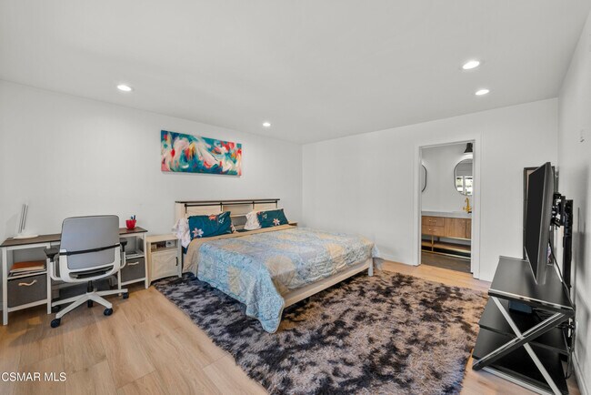Building Photo - 3066 Apache Cir