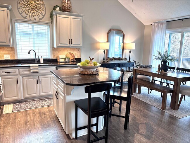 Building Photo - Home For Rent In Papillion