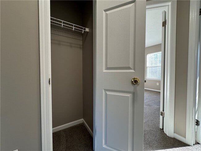 Building Photo - 778 Royal Sunset Dr