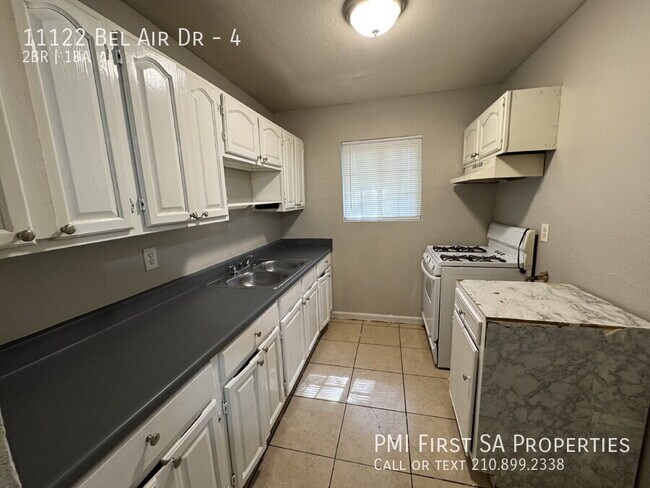 Building Photo - 11122 Bel Air Dr-4