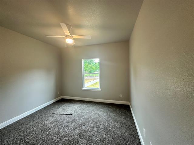 Building Photo - 825 Edgar St