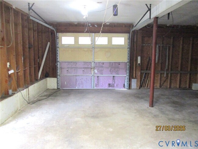 Building Photo - 13370 Greenwood Rd