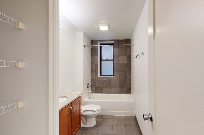 Floorplan - 5234-5244 S. Ingleside Avenue