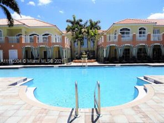 Building Photo - Greenhills-11032