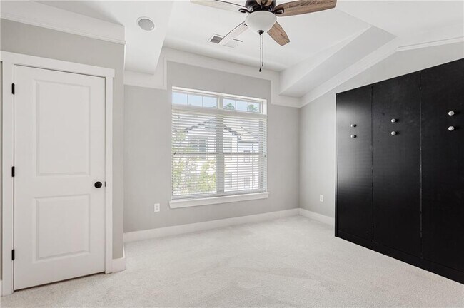 Building Photo - 221 Semel Cir NW