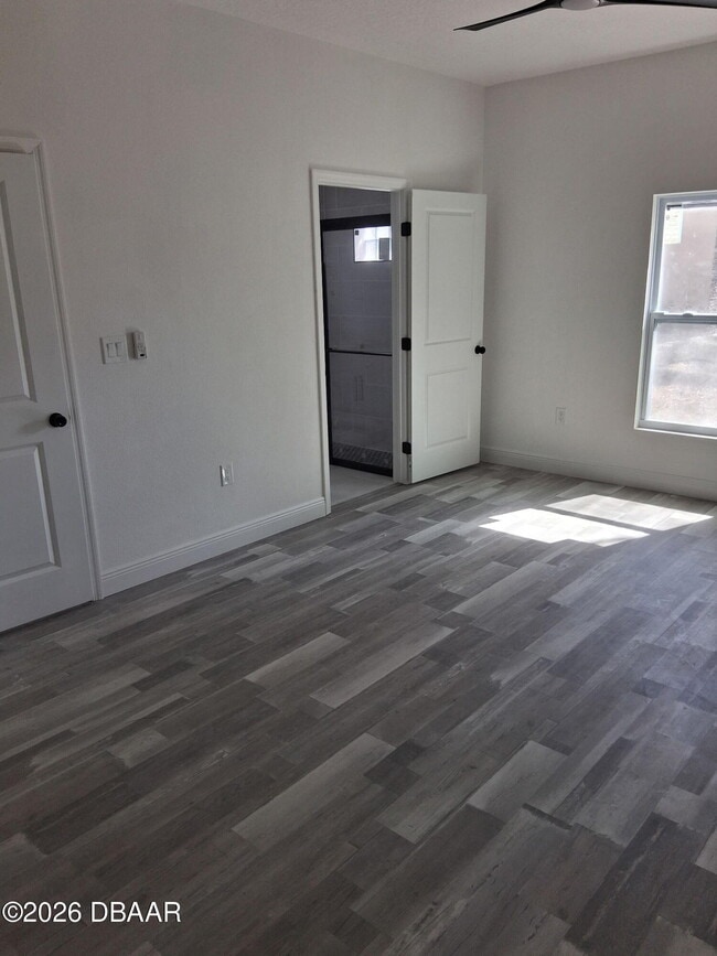 Building Photo - 1621 Illinois St