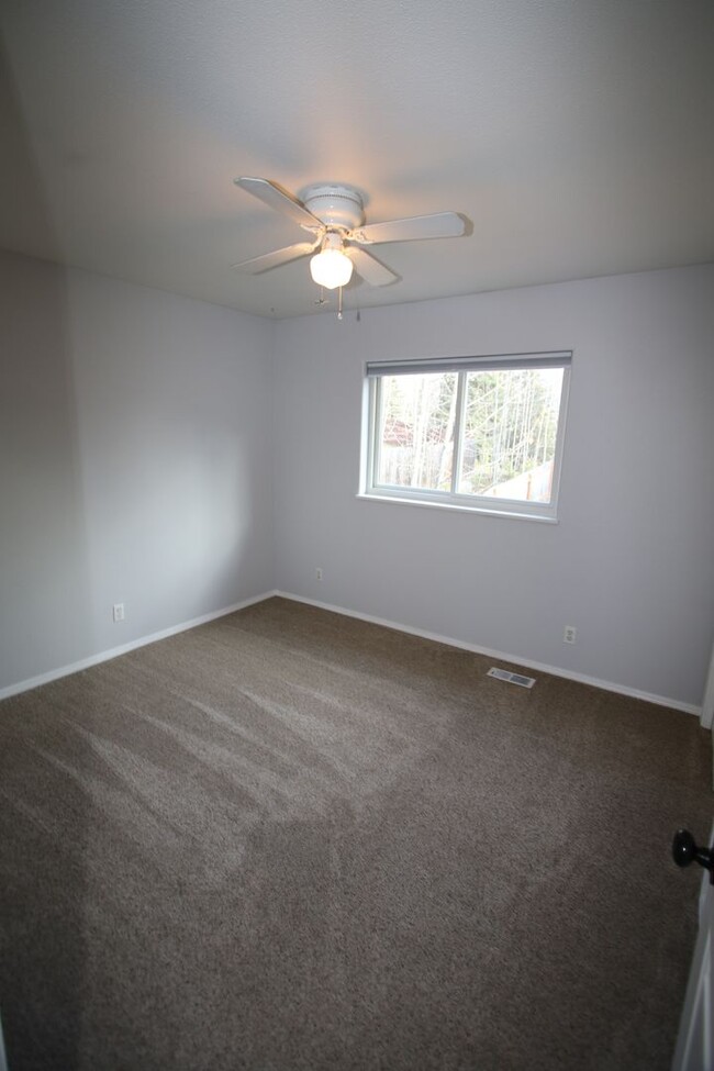 Building Photo - 19508 Highland Ridge Dr